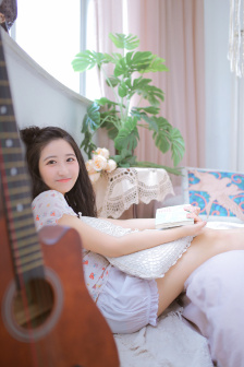 迈开腿吃草莓方法